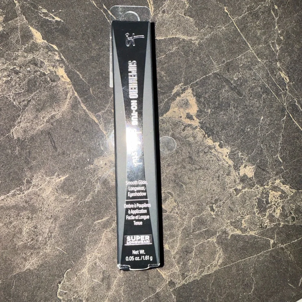 New! IT Cosmetics Superhero non tug  eye shadow stick